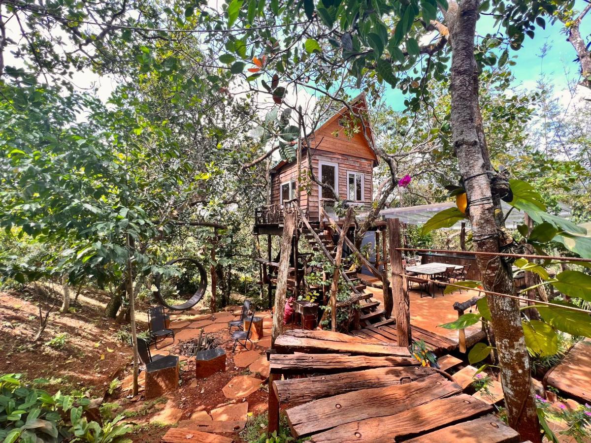 Megarden Daknong Villa Gia Nghia Exterior photo